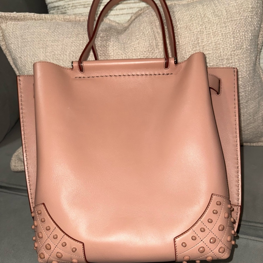 Tod's Wave Shopping Pink Beige Leather Tote Bag - Picture 3 of 10
